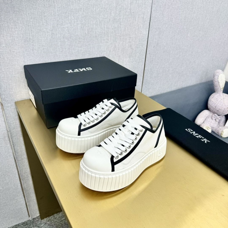 Fendi Sneakers